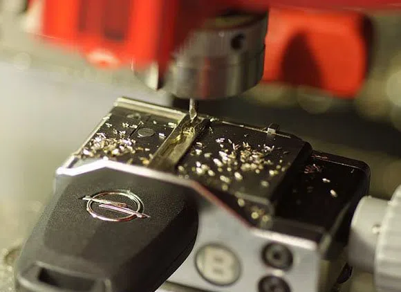 Universal Locksmith Store Minneapolis, MN 612-568-1063 - 11-Key-Cutting